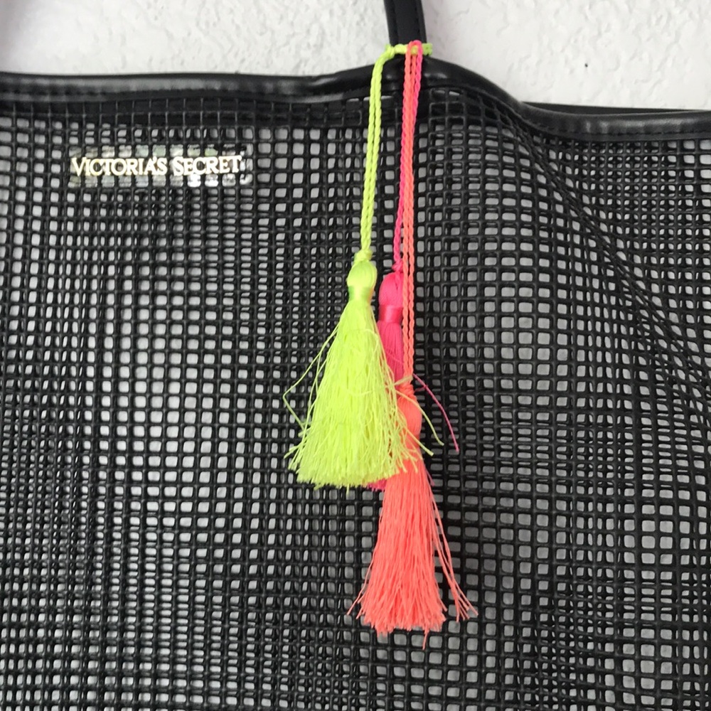 Victoria’s Secret beach bag - Picture 3 of 3